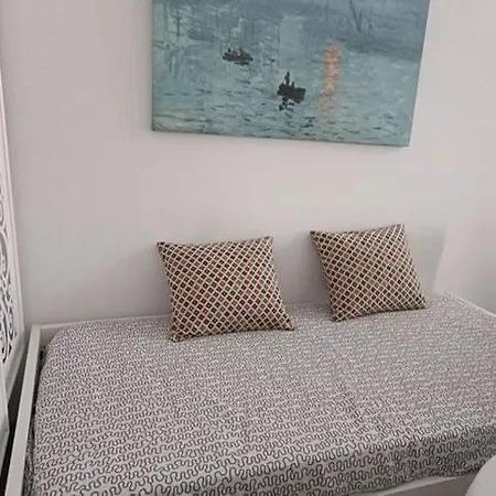 Apartment Emilio De La Cerda Huelin *